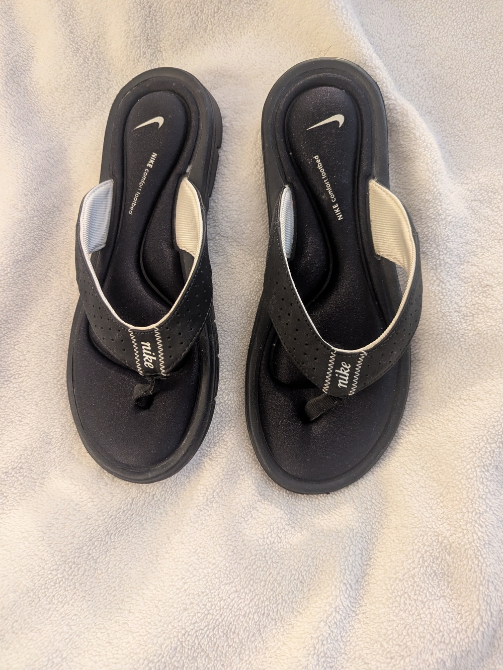 Nike Black and White Women's Thong Sandals